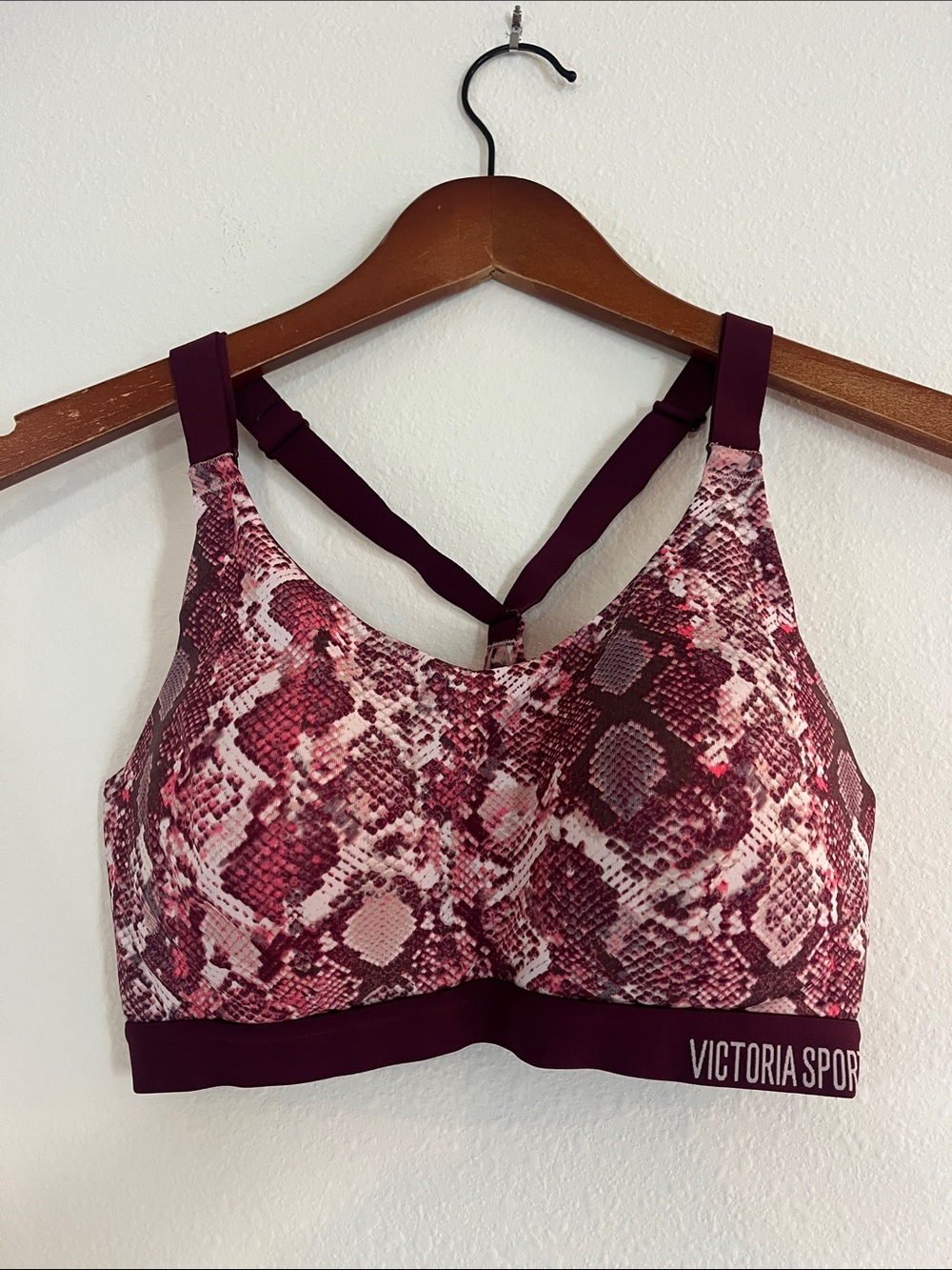 Victoria Sport Burgundy Snake Print Incredible Lightweight Sports Bra 34C